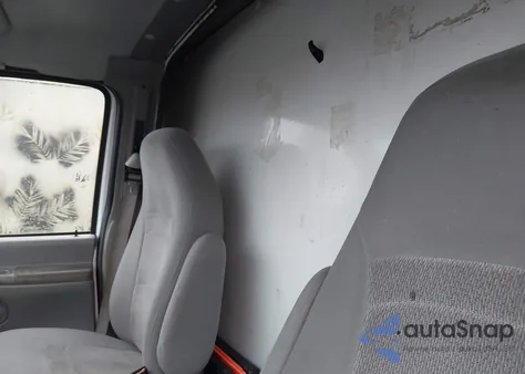 2006 Ford E-350 из США, поврежденный, VIN 1FDSE35L06DA11981